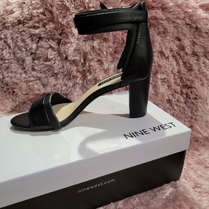 Nine West Pruce Black Leather Sandals 7